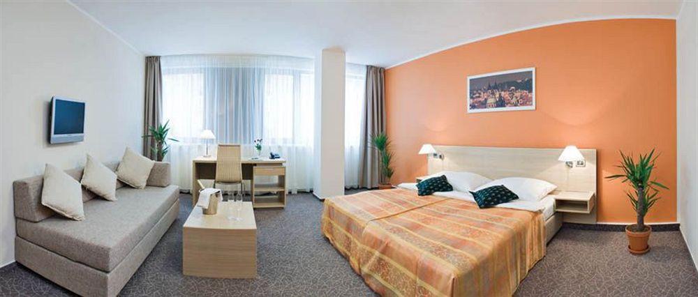Hotel Ehrlich Praag Kamer foto