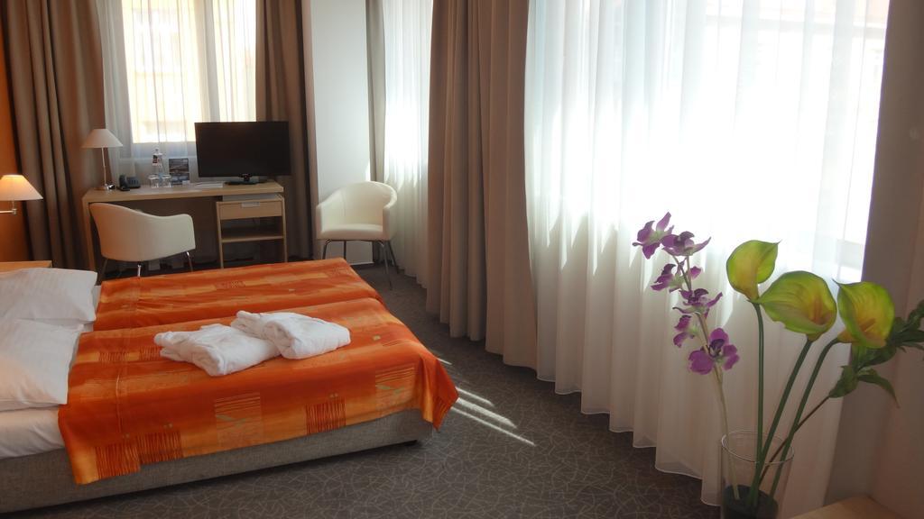 Hotel Ehrlich Praag Buitenkant foto